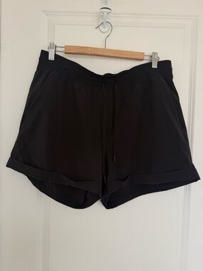 LULULEMON | Black Drawstring Athletic Shorts - size 12